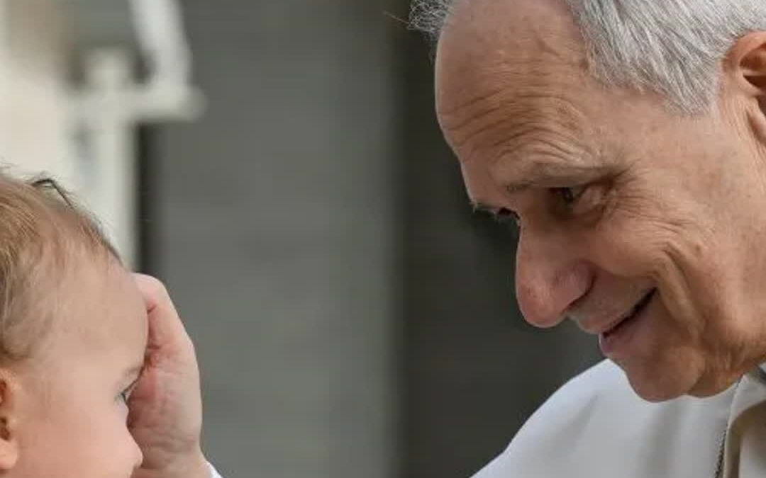 Pope Leo XIV Calls Bishops to Rome to Discuss Families, “Amoris Laetitia” in October