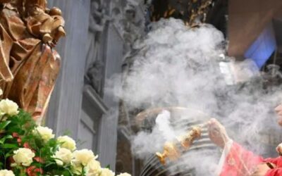 Pope on Pentecost: The Paraclete enlightens minds and protects us – Vatican News