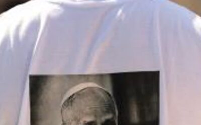 At largest event of pontificate, Pope Leo prods Catholics beyond a ‘comfortable, private faith’